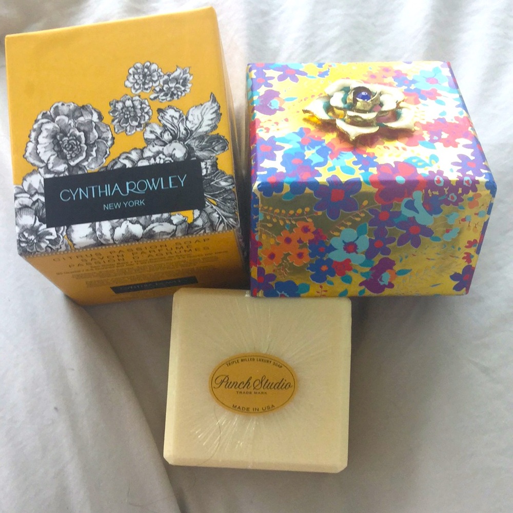 Brand new designer soap set